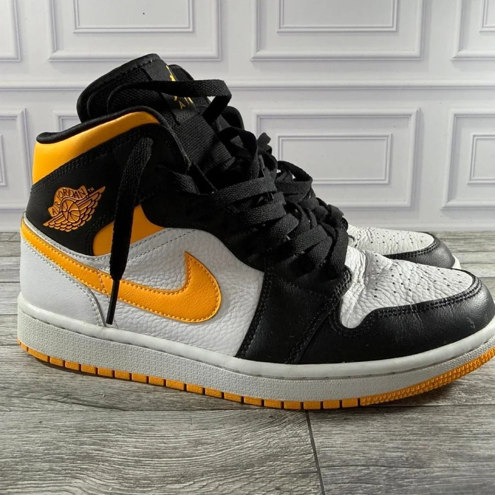 2020 Wmns Air Jordan 1 Mid SE Black, white, and yellow